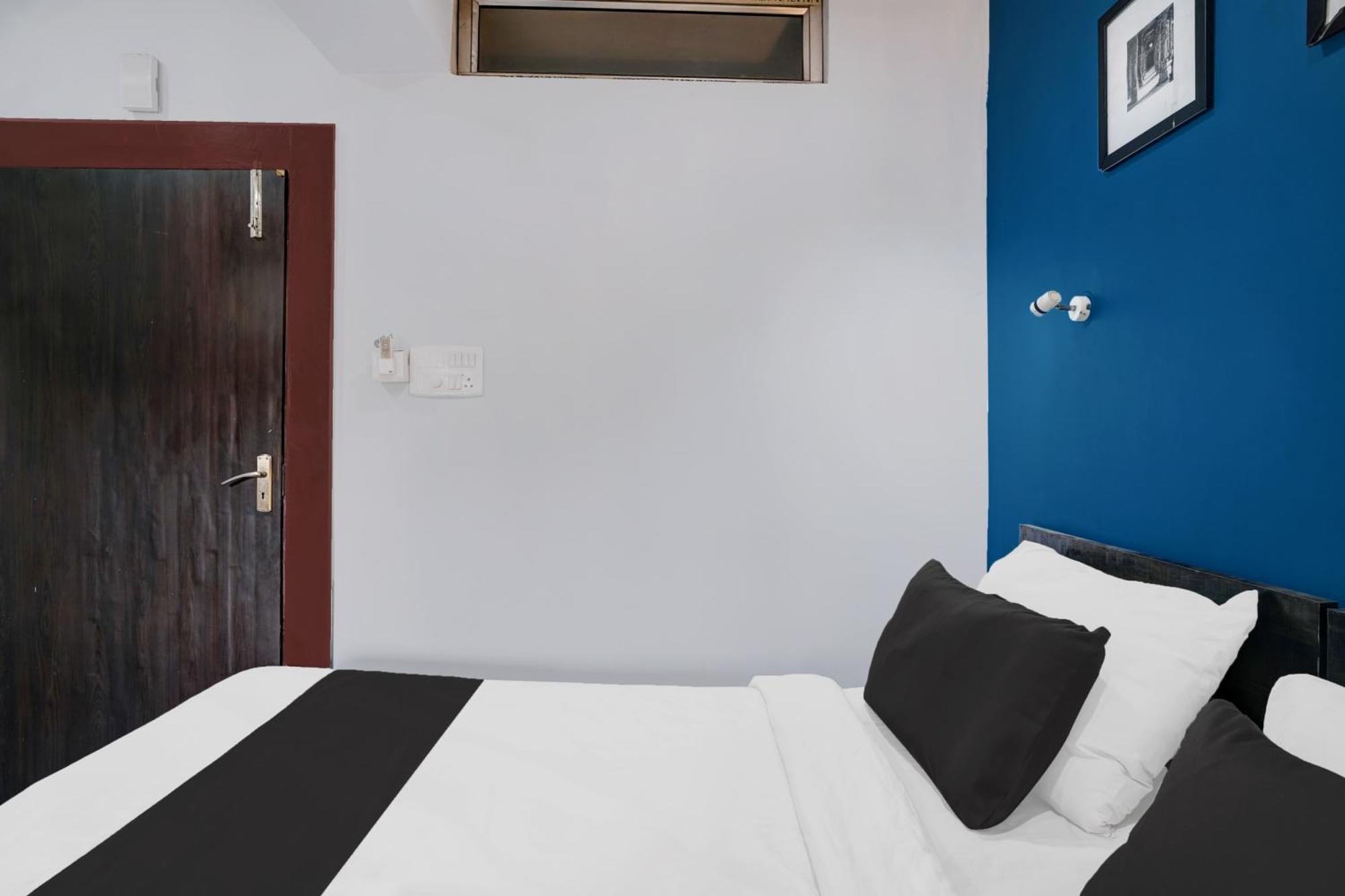 Super Hotel O Noonmati Guwahati Formerly Hotel Sundari Экстерьер фото