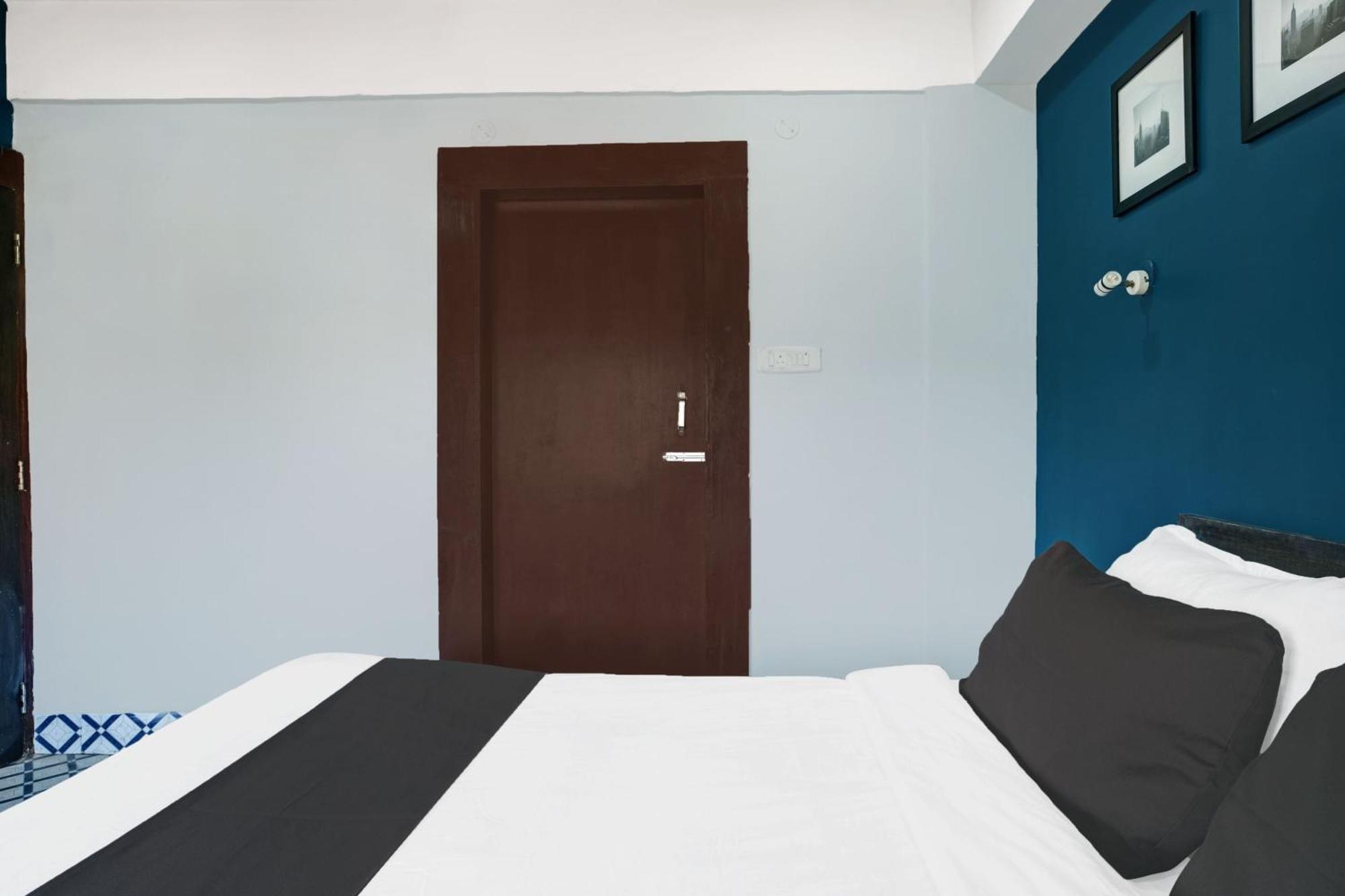 Super Hotel O Noonmati Guwahati Formerly Hotel Sundari Экстерьер фото